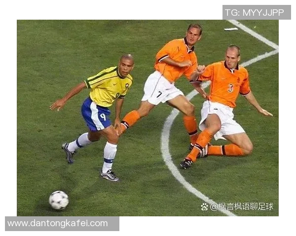 足球评论：成都足球队的盯防得失